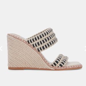 **NEVER WORN** Dolce Vita Abigal Wedges. COLOR: BLACK WHITE STELLA